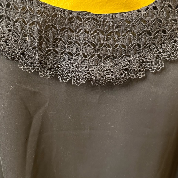 Lace collared button down - Picture 7 of 7